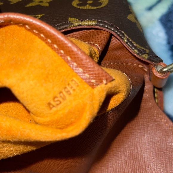 AUTHENTIC LOUIS VUITTON BAG - Picture 7 of 7